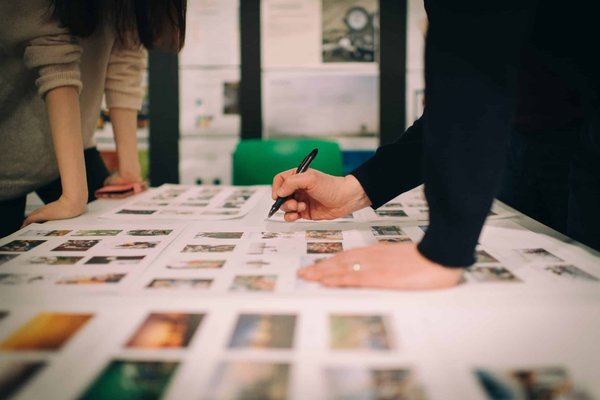 Quel est le rôle des critiques littéraires dans le succès d'un livre ?